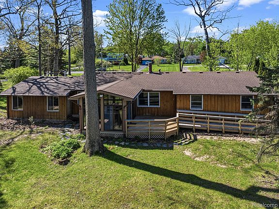 3rd image of 4191 McCandlish Rd