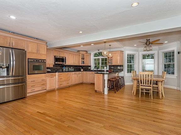 5th image of 50 Sherricks Farm Rd