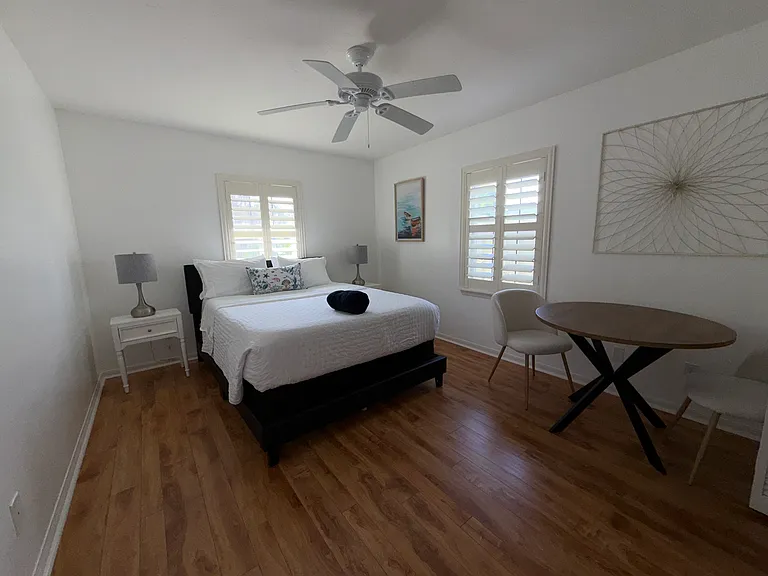 645 Fox Trl SW — Photo 3