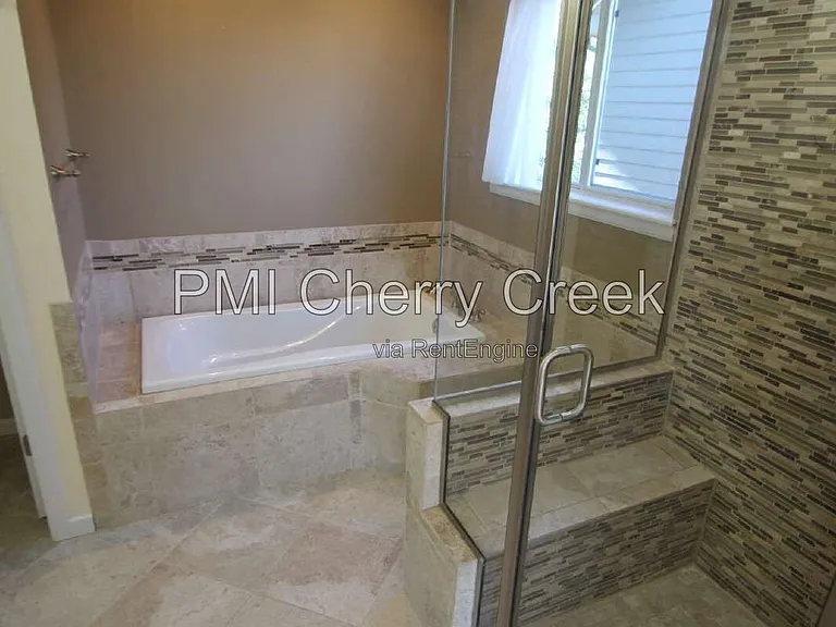 9800 Foxhill Cir — Photo 20