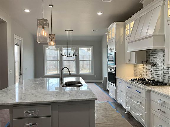 5th image of 140 Hidden Grove Ct