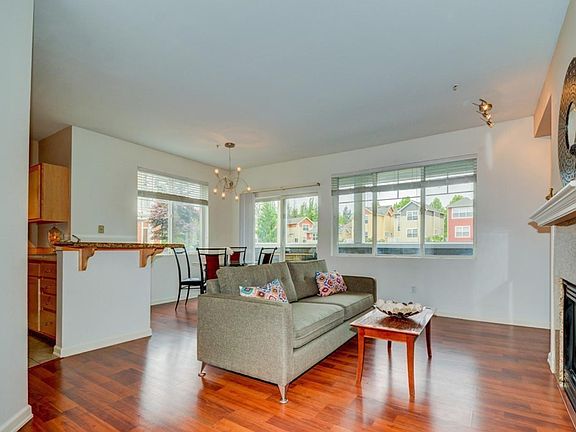 5th image of 537 225th Ln NE