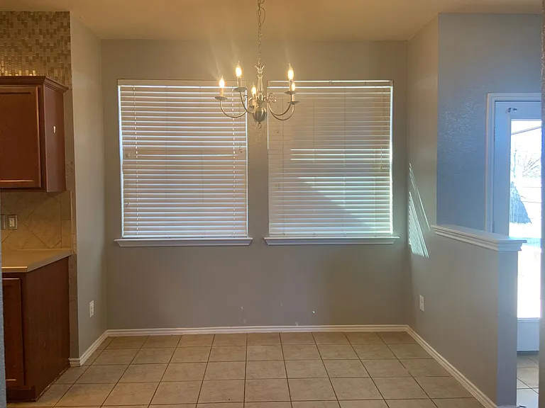 4915 Allegany Dr — Photo 5