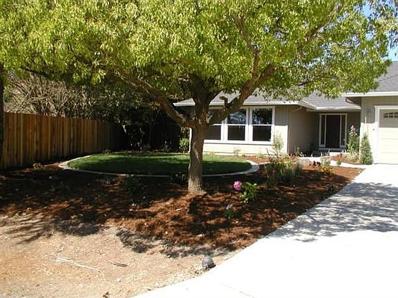 4th image of 15050 Lopez Ct