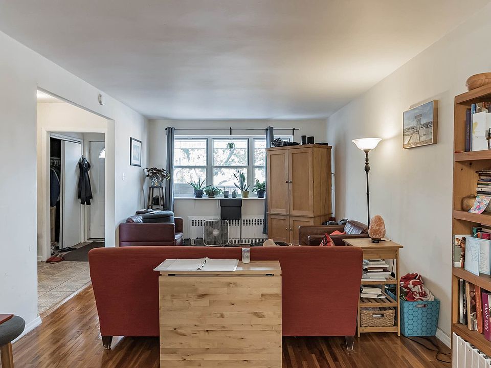 1st image of 2090 Bragg St Floor 2