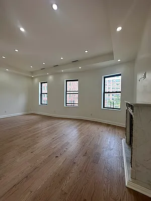 Rented by Peter R. Hungerford, LREB | media 17