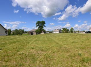 1320 Deerview Ct SE, Lonsdale, MN 55046