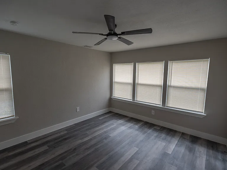 2465 Garapan Dr — Photo 19
