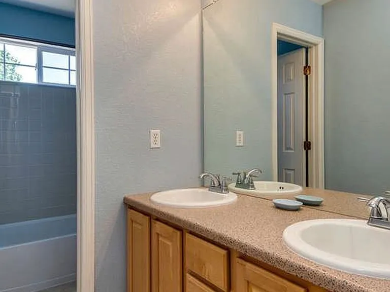 1546 S Gold Bug Cir — Photo 6