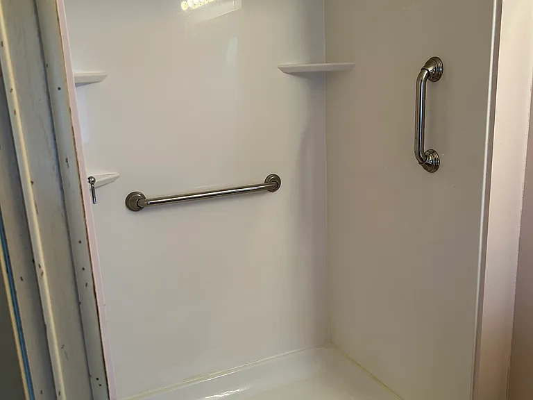 120 Eastridge Ln — Photo 32