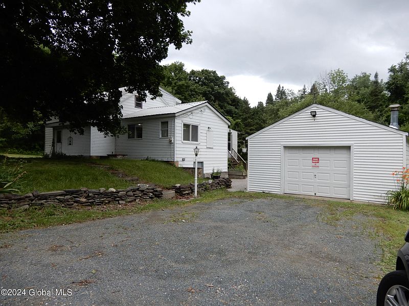 4th image of 12 Farrell Road