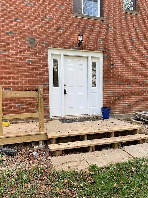 Rear entry - 1406 8th Ave