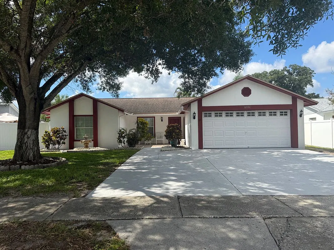 4 bed, 2.0 bath, 1759 sqft, $3,500 — Photo 1