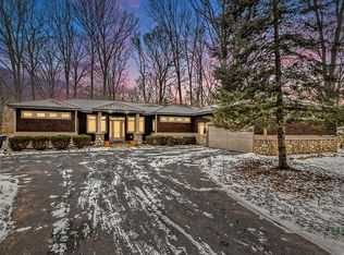 38 Wilderness Rdg, Saugatuck, MI 49406