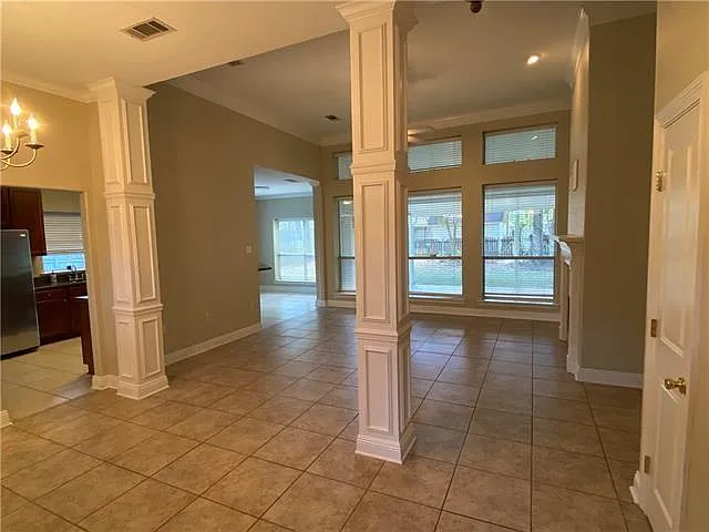 35 New Canaan Hills Ct — Photo 7