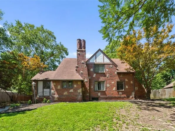 6712 Linden Rd, Kansas City, MO 64113