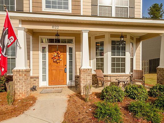 2nd image of 822 Leyland Ln