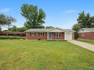 637 Norma Dr, Saint Charles, MO 63301