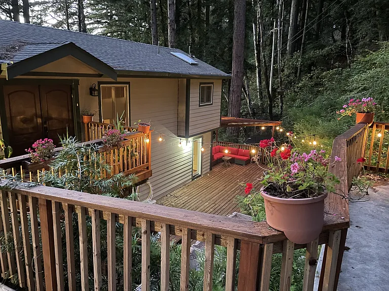 14750 Skyline Blvd — Photo 1