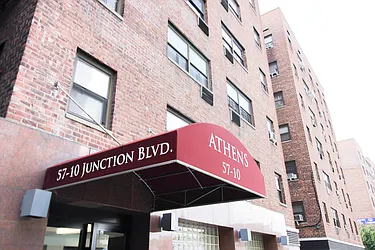 Sold by Winzone Realty Inc