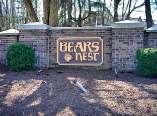 47 Whitney Hl, Park Ridge, NJ 07656