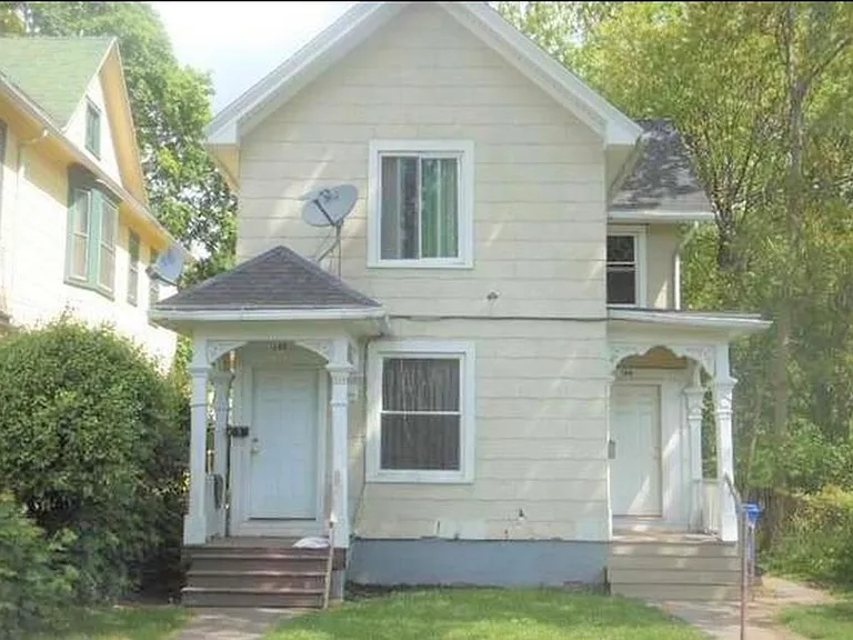 166 Champlain St — Photo 1