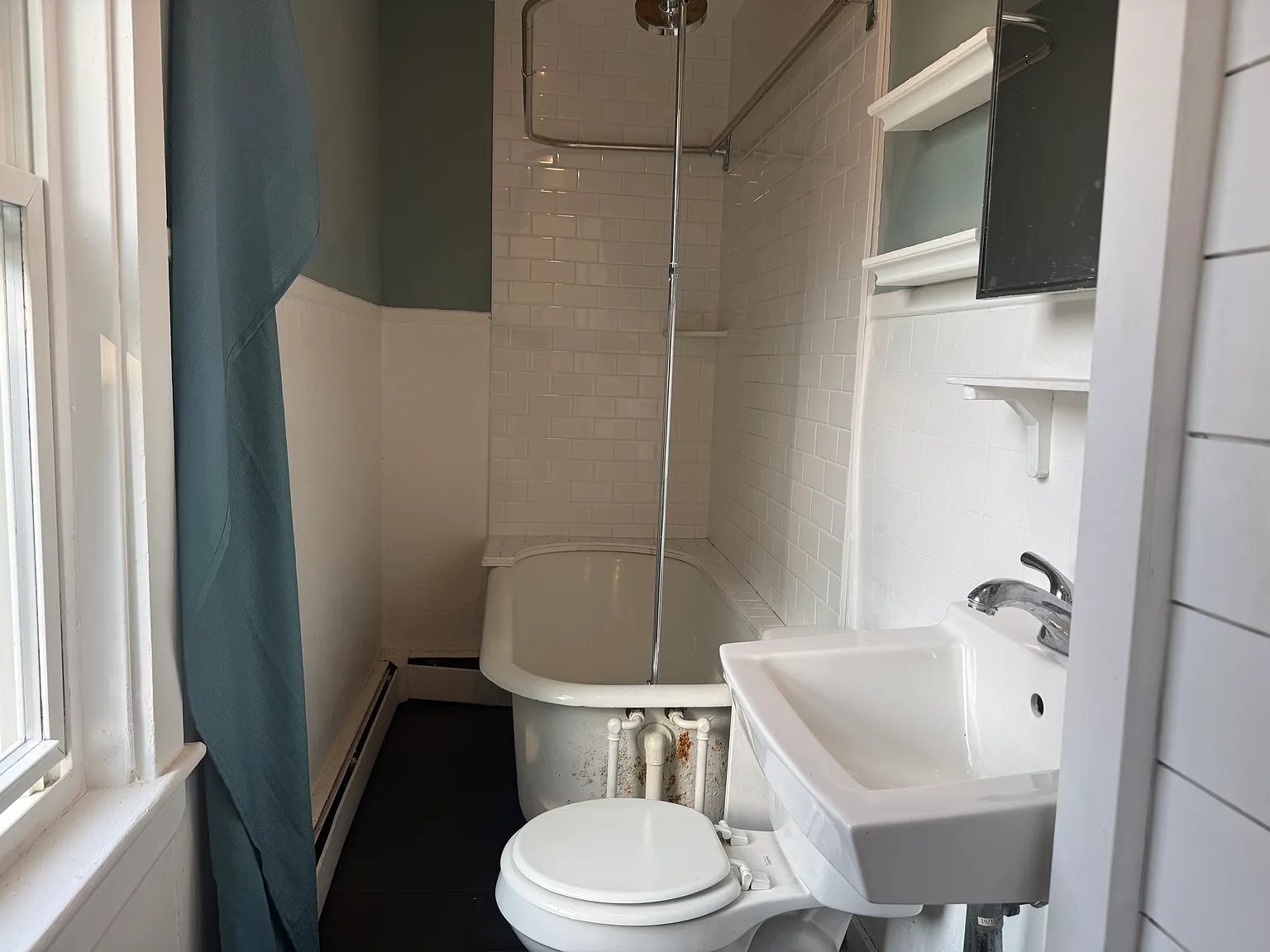 2 bed, 1000 sqft, $2,300 — Photo 3