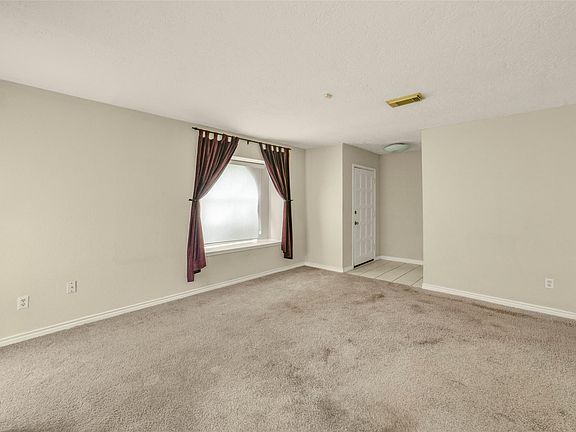 5th image of 11907 Southlake Dr