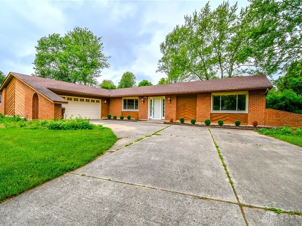 351 Signalfire Dr, Dayton, OH 45458