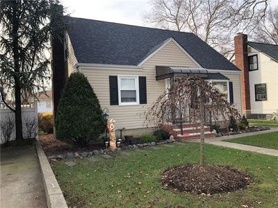 360 Beach Ave, Staten Island, NY, 10306