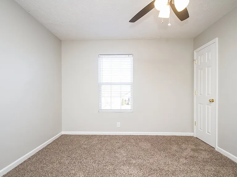 5039 Tabitha St — Photo 10
