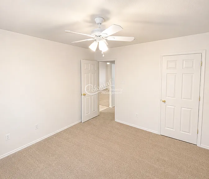 315 Janelle Dr #B — Photo 9