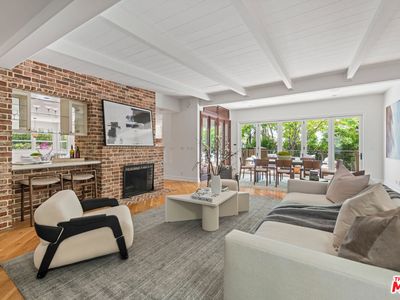 8045 Rayford Dr, Los Angeles, CA, 90045