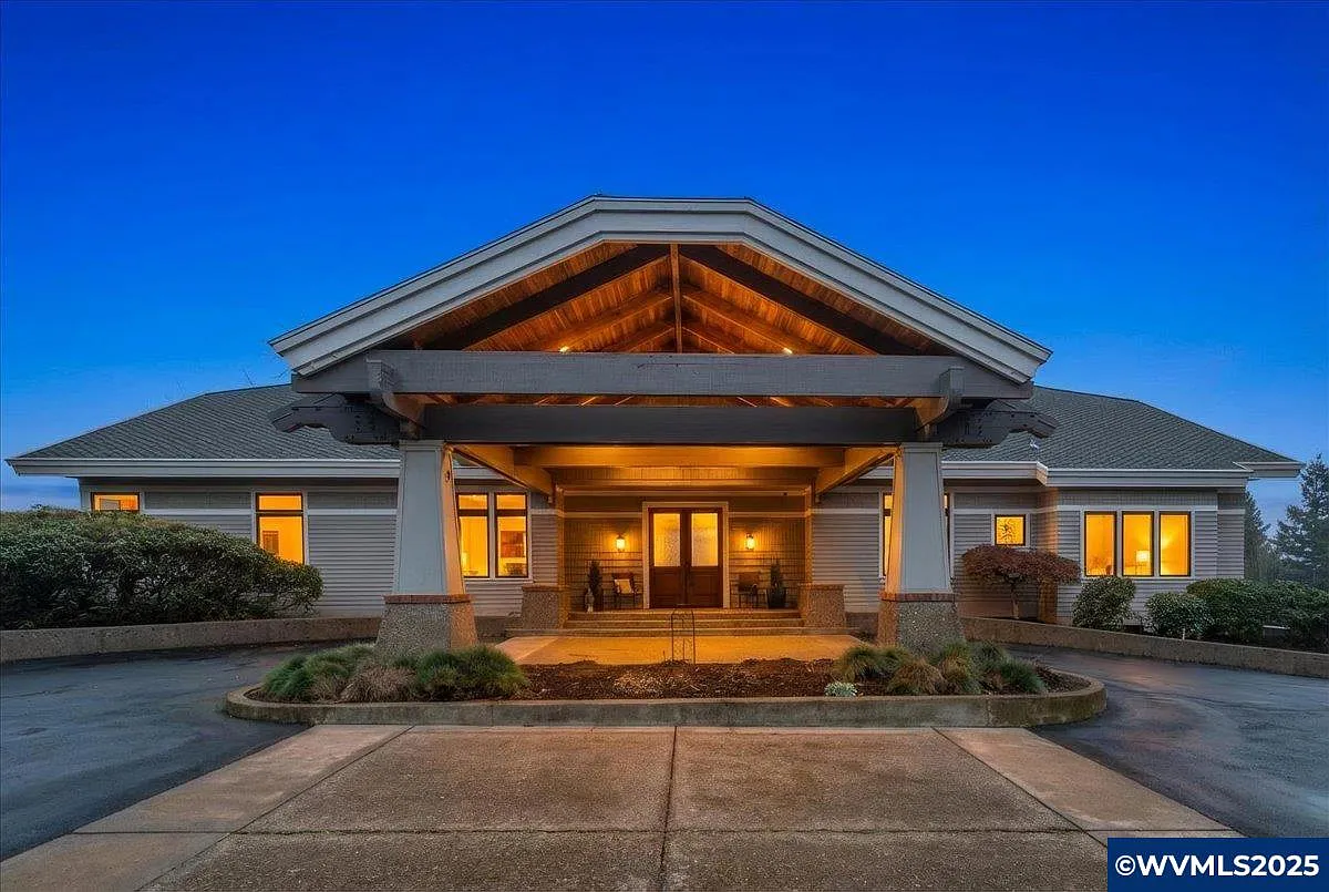 3252 Mount Kuebler Dr S photo 1