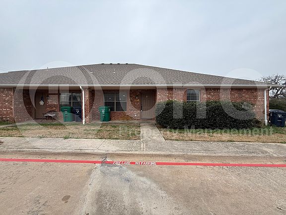 2nd image of 2331 N Elm St Unit 2