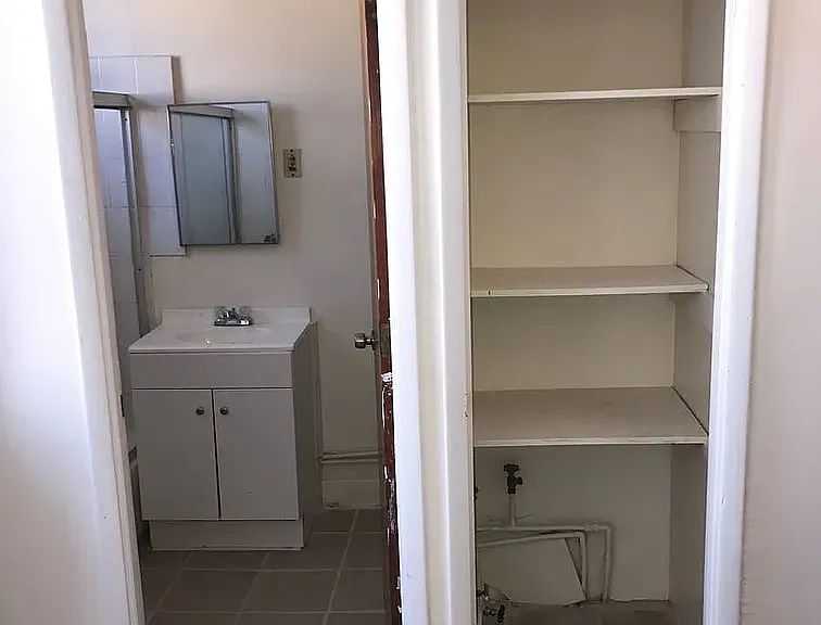 1203 E Broad St #13B — Photo 2