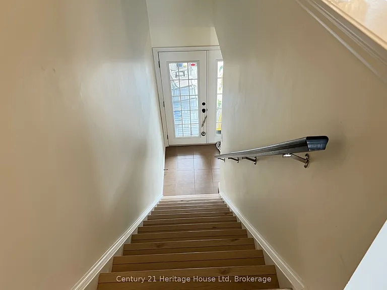 654 Woodlawn Rd E #B — Photo 35