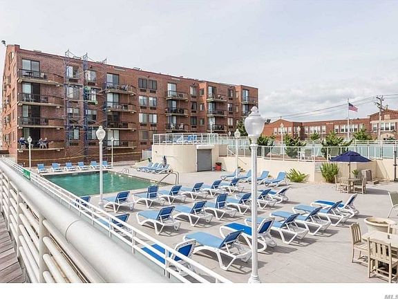 4th image of 730-750 West Broadway