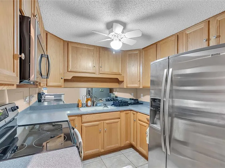7420 Cass Cir — Photo 23