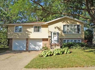 2408 W Pintura Ct, Peoria, IL 61614