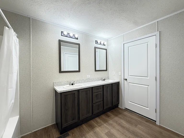 29800 Guilford Cir #71 — Photo 24