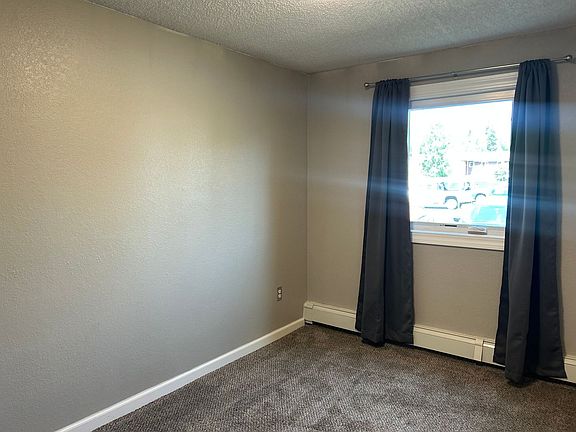 5th image of 656 Fairbanks St #A