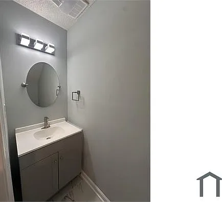 2 bed, 1100 sqft, $1,200 — Photo 3