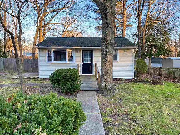 2nd image of 438 Xanthus Ave