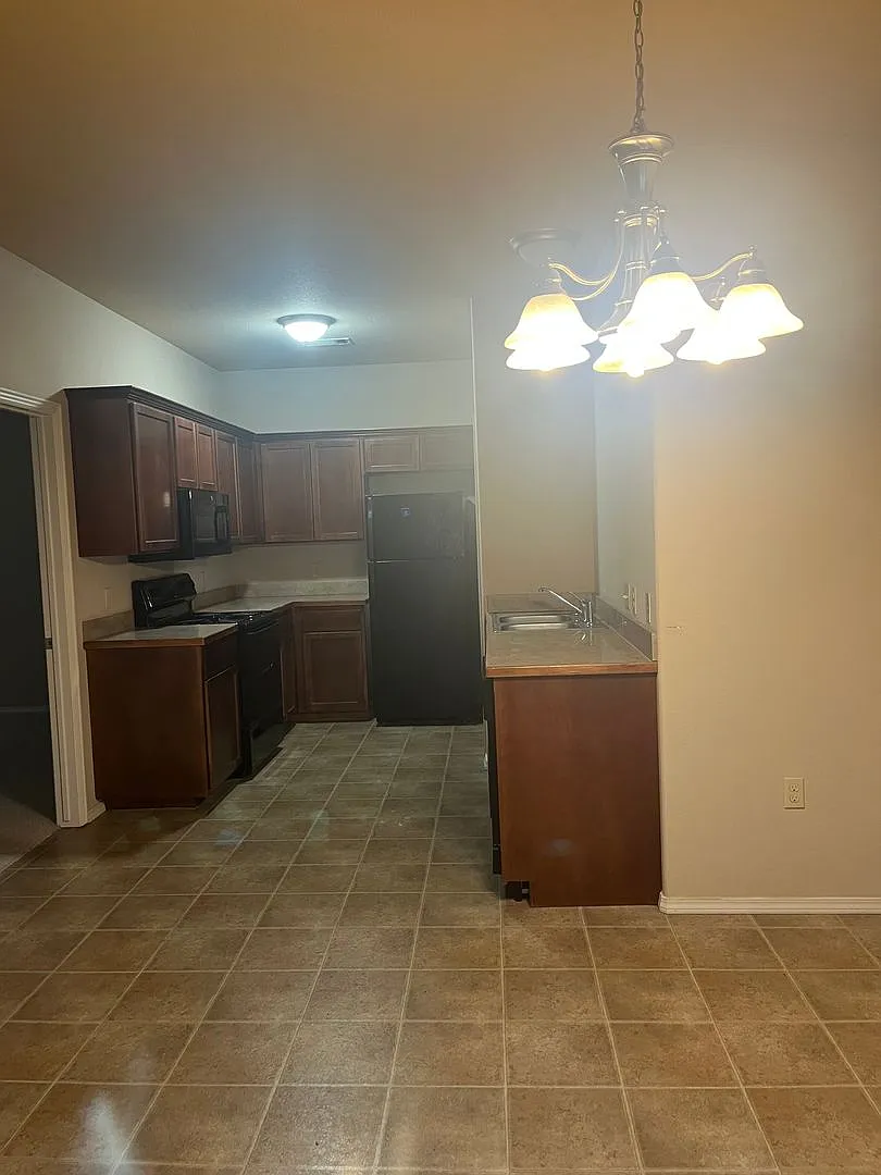 Friddle-Lakeview Ct — Photo 3