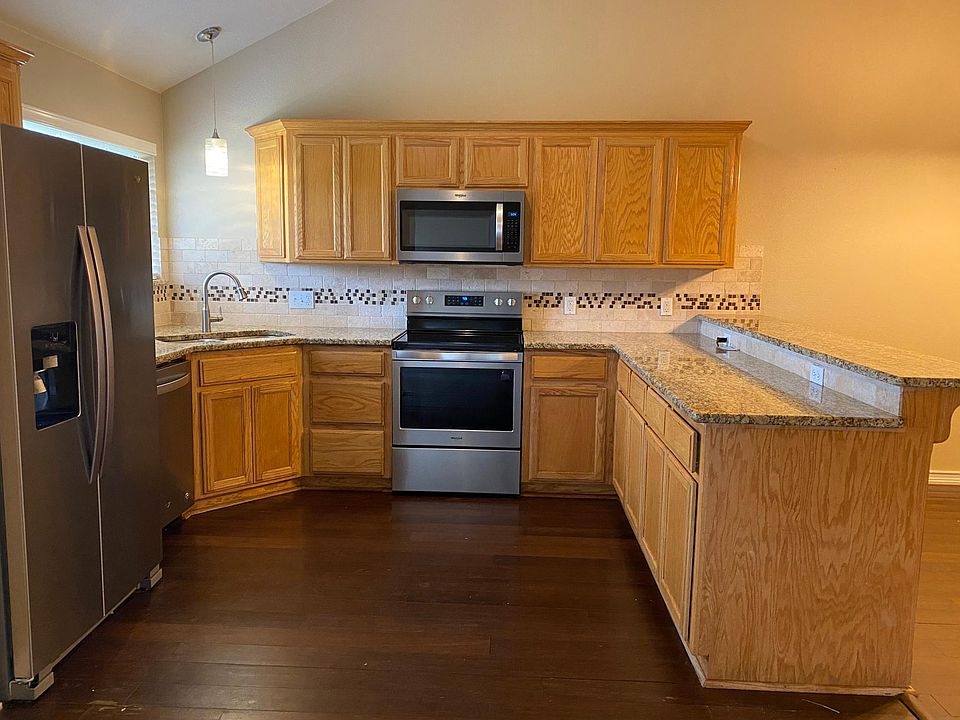 1st image of 1112 Westridge Dr