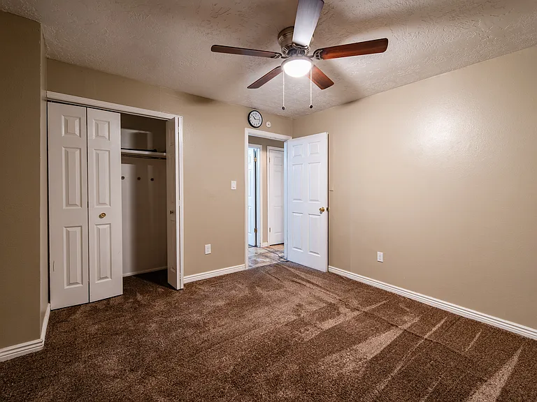 232 S Cherry Hill Dr — Photo 5