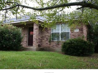 3629 Elaine Dr, Bryan, TX 77808