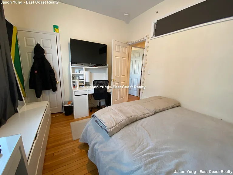318 Saint Paul St #4 — Photo 10