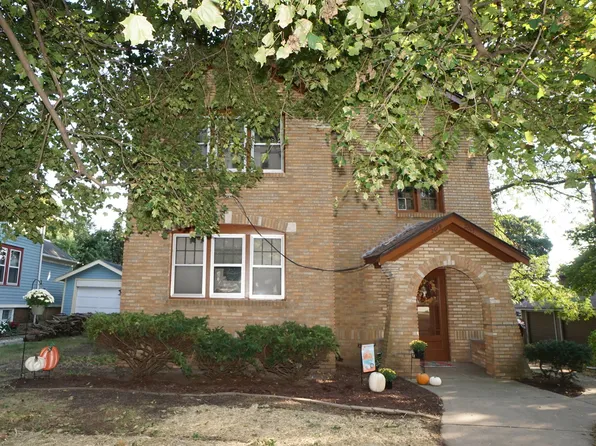 2017 3rd Ave, Rockford, IL 61104